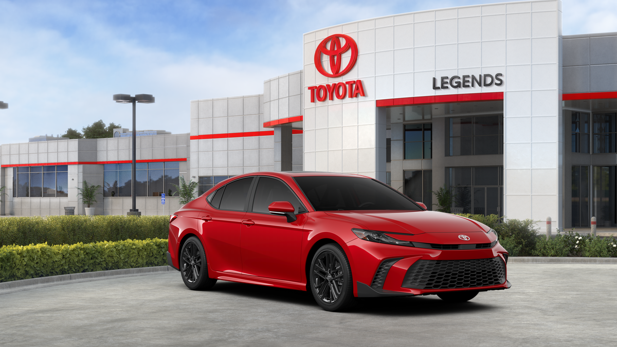 2025 Toyota Camry SE photo 16