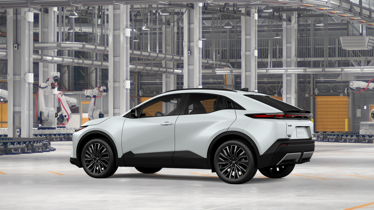 New 2026 Wind Chill Pearl <sup>1</sup> Toyota  XSE image 7