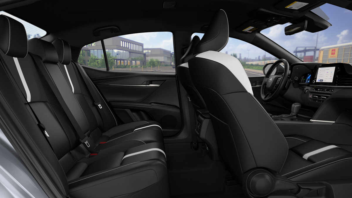 2026 Toyota Camry SE photo 13