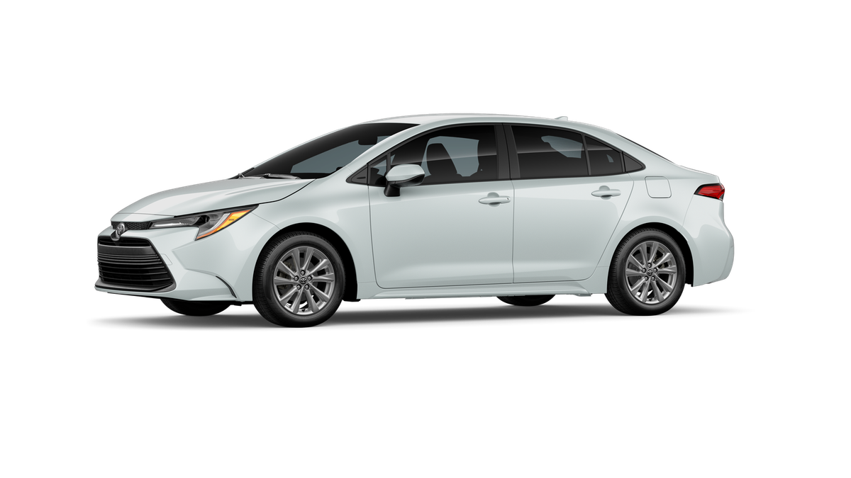 New 2026 Wind Chill Pearl <sup>1</sup> Toyota  LE image 5