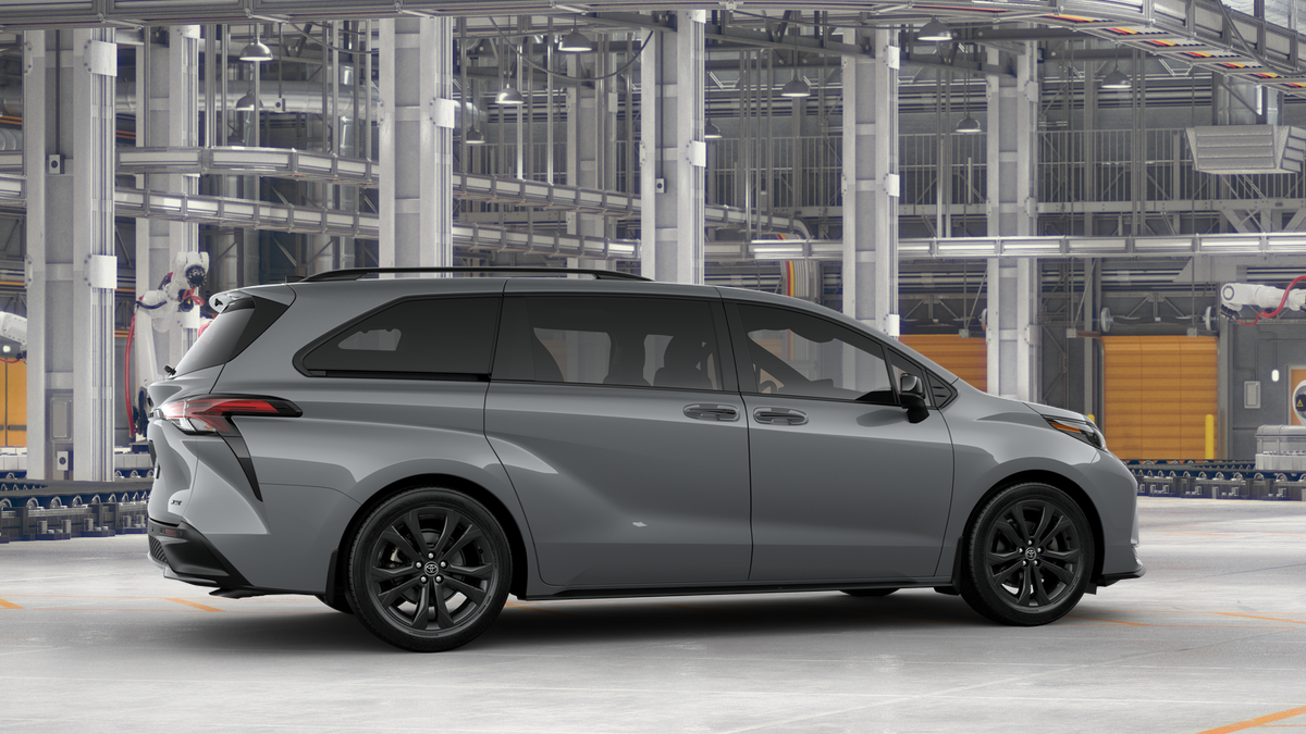 2025 Toyota Sienna XSE photo 10