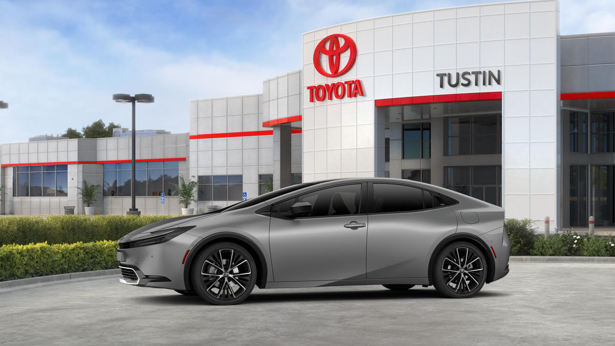 2026 Toyota Prius Limited photo 3