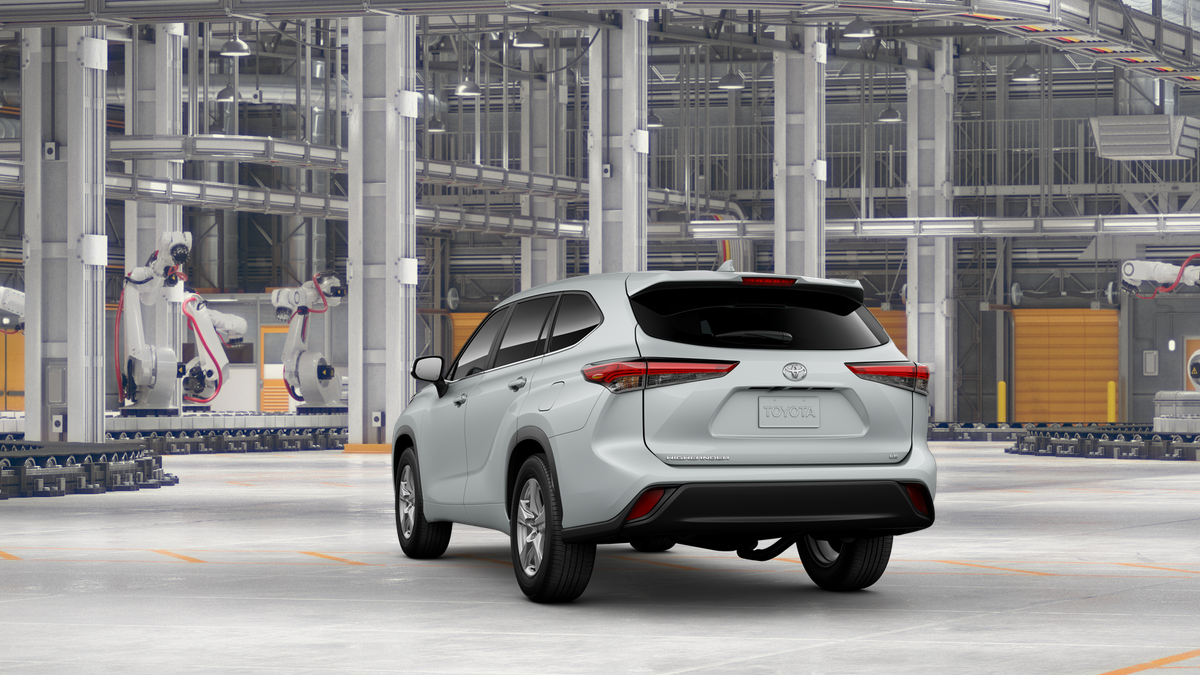 2025 Toyota Highlander XLE Limited photo 3