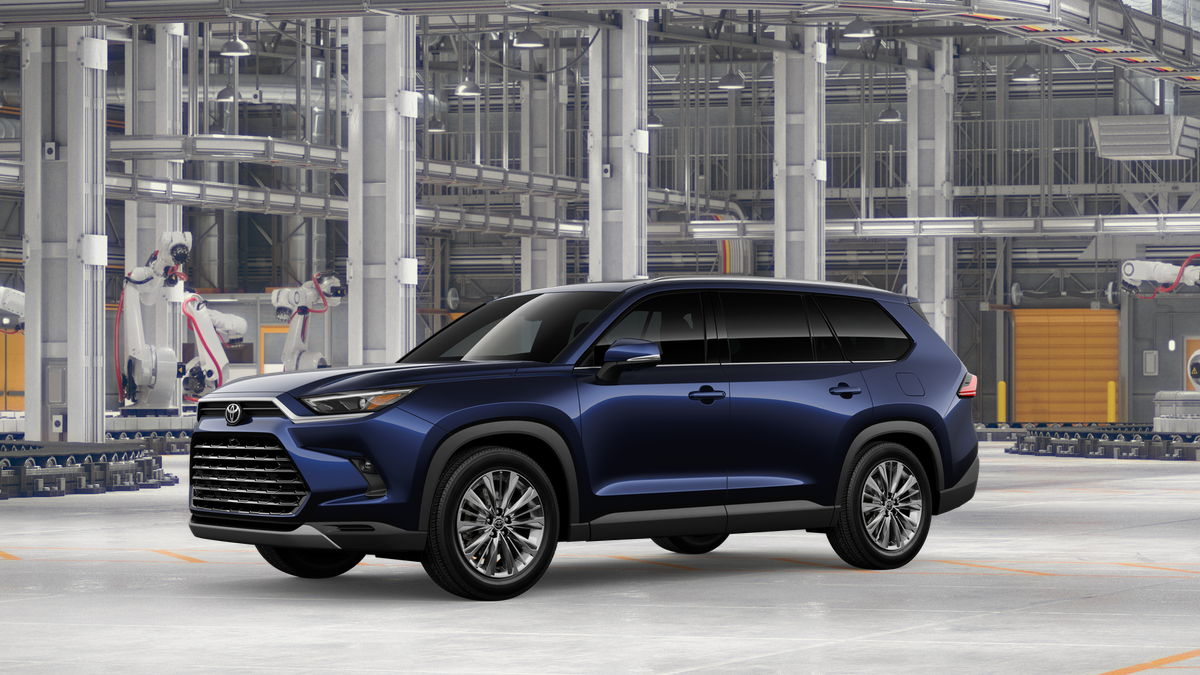 2026 Toyota Grand Highlander Platinum photo 2