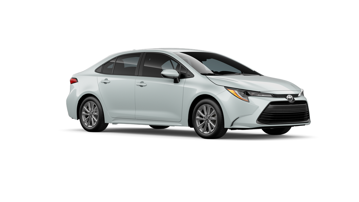 New 2026 Wind Chill Pearl <sup>1</sup> Toyota  LE image 16
