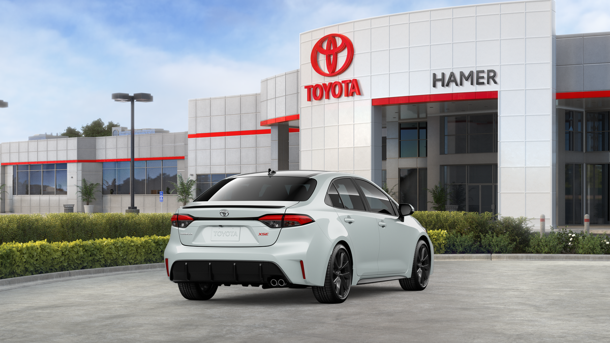 New 2026 Wind Chill Pearl with Midnight Black Metallic roof <sup>1</sup> Toyota  XSE image 27
