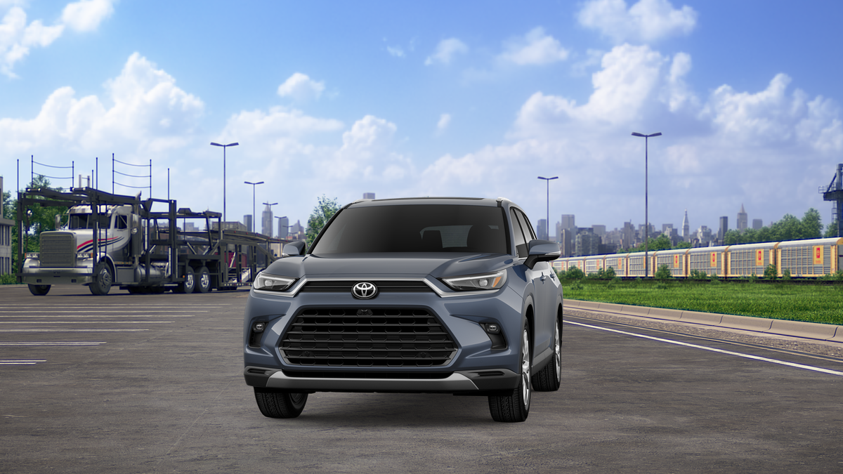 2026 Toyota Highlander Hybrid Limited photo 2