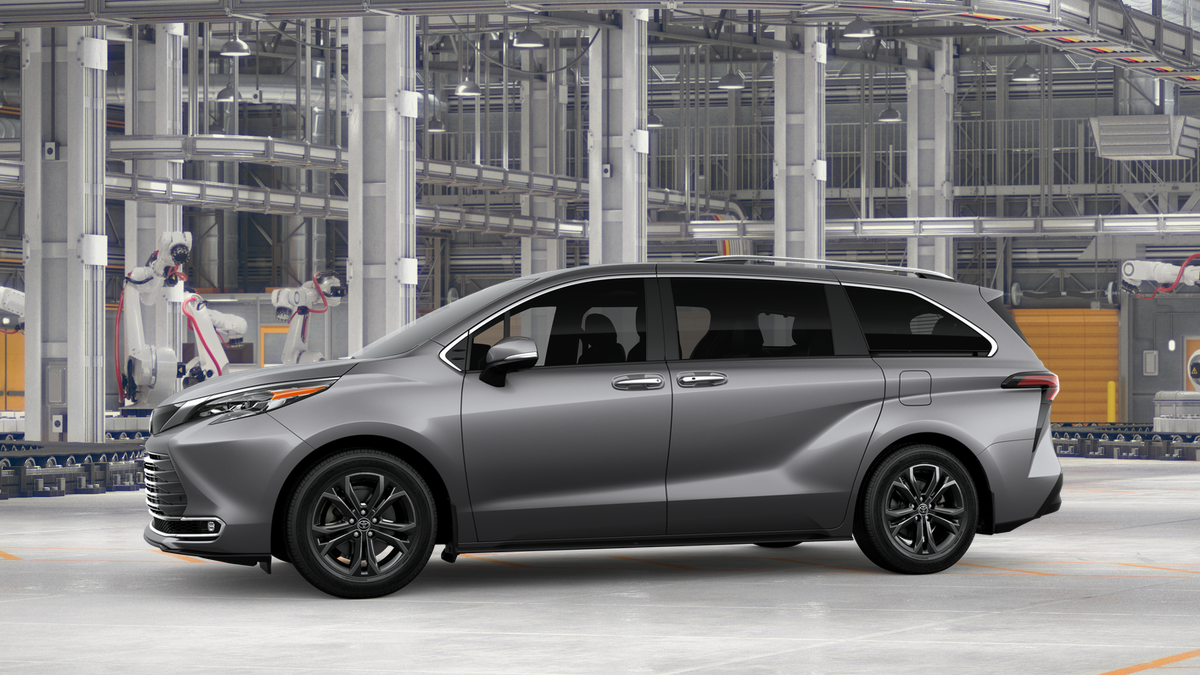 New 2026 Heavy Metal <sup>1</sup> Toyota  Platinum image 5