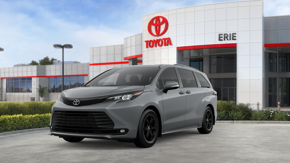 2026 Toyota Sienna Woodland Edition's photo