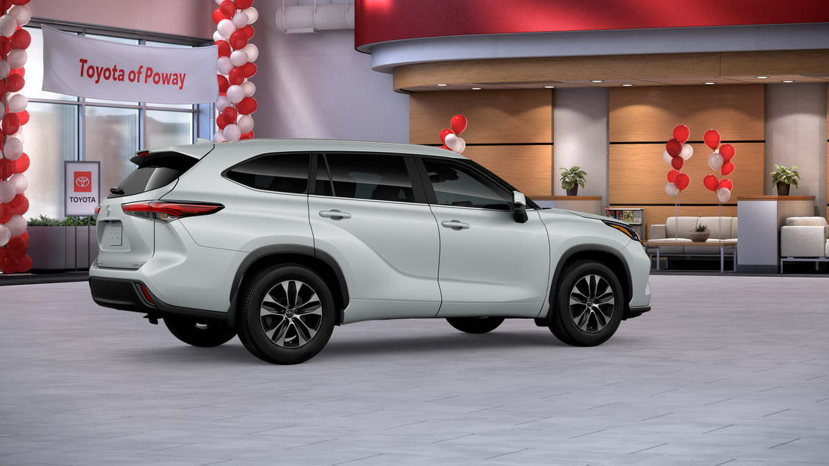 New 2026 Wind Chill Pearl <sup>1</sup> Toyota  XLE image 46