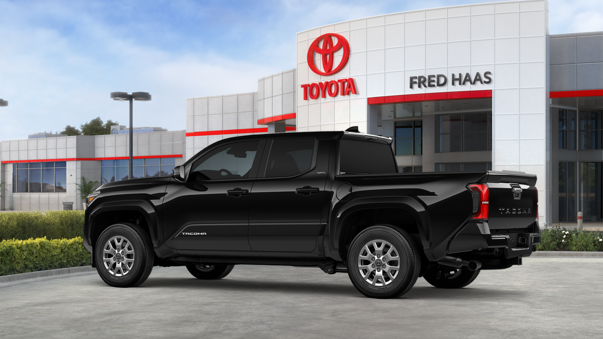 2025 Toyota Tacoma SR5 Double Cab photo 5