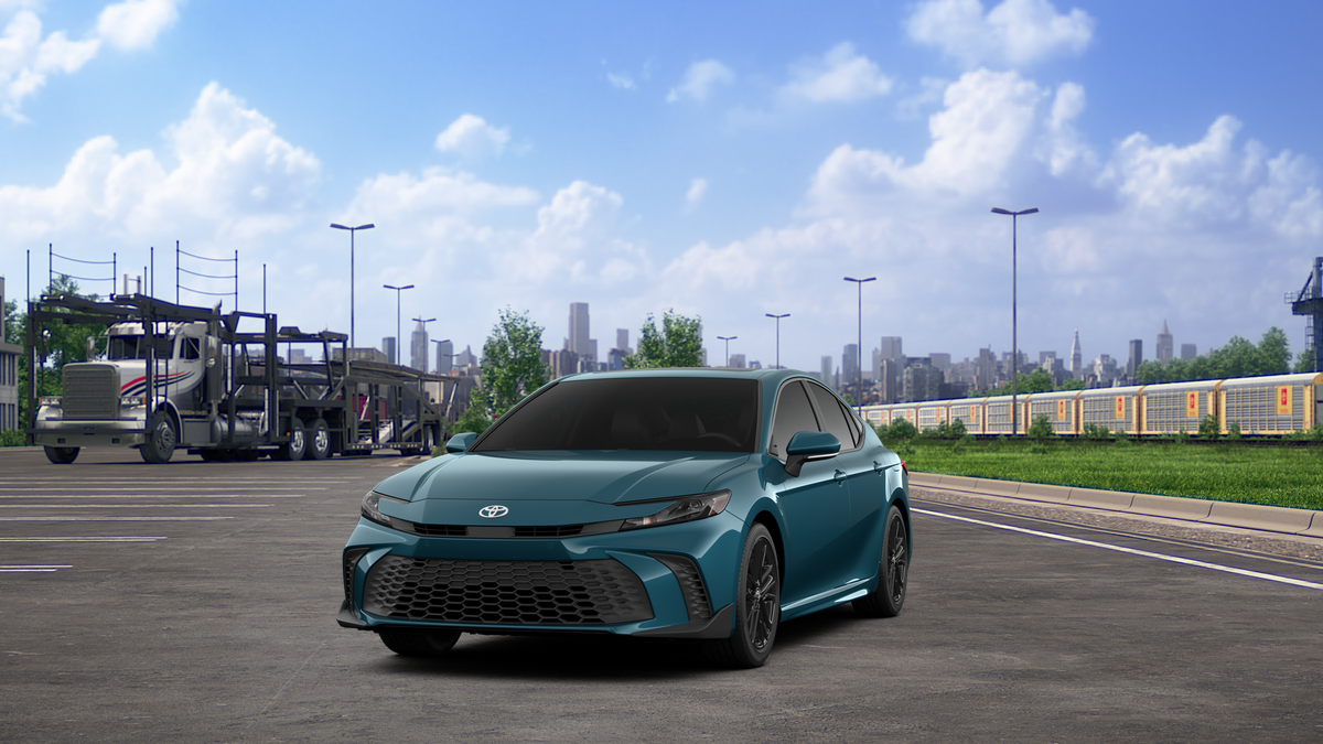 2026 Toyota Camry SE photo 3