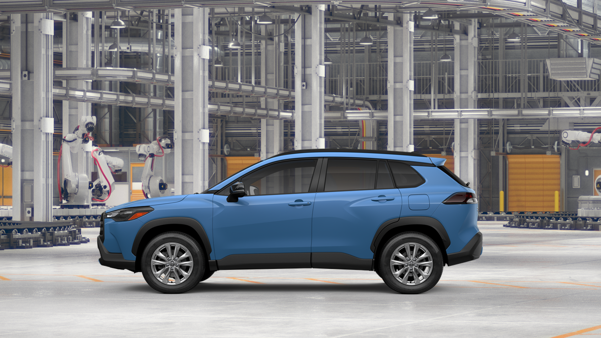 2026 Toyota Corolla Cross LE photo 5