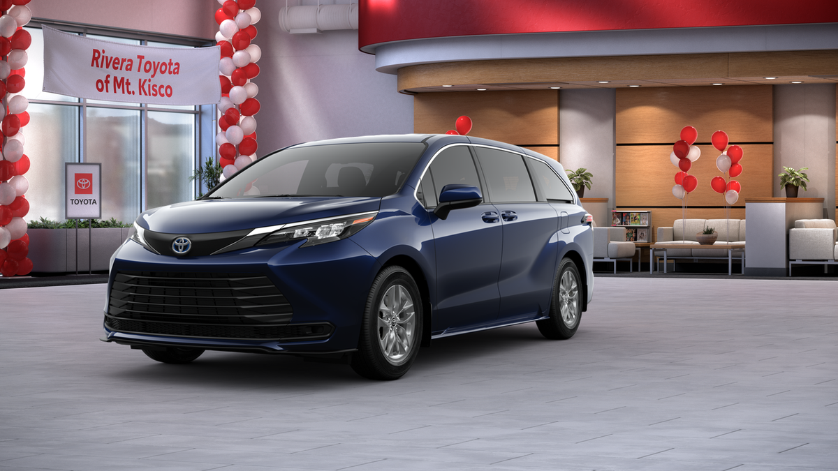 2025 Toyota Sienna LE