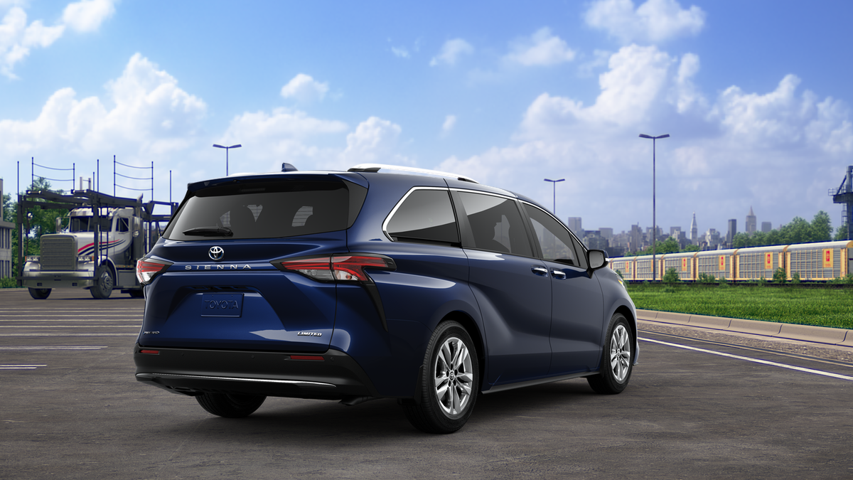 2025 Toyota Sienna Limited photo 9
