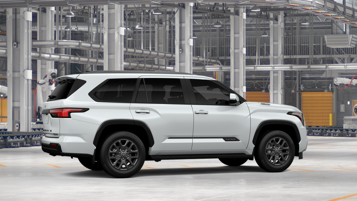 New 2026 Wind Chill Pearl <sup>1</sup> Toyota  Platinum image 13