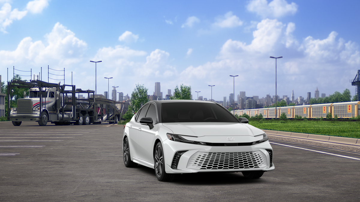 New 2026 Wind Chill Pearl with Midnight Black Metallic roof <sup>1</sup> Toyota  XSE image 18