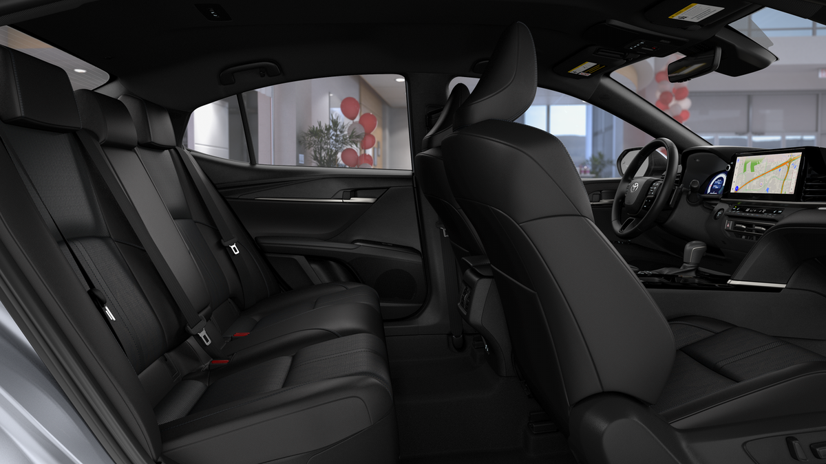 New 2026 Wind Chill Pearl <sup>1</sup> Toyota  XSE image 2