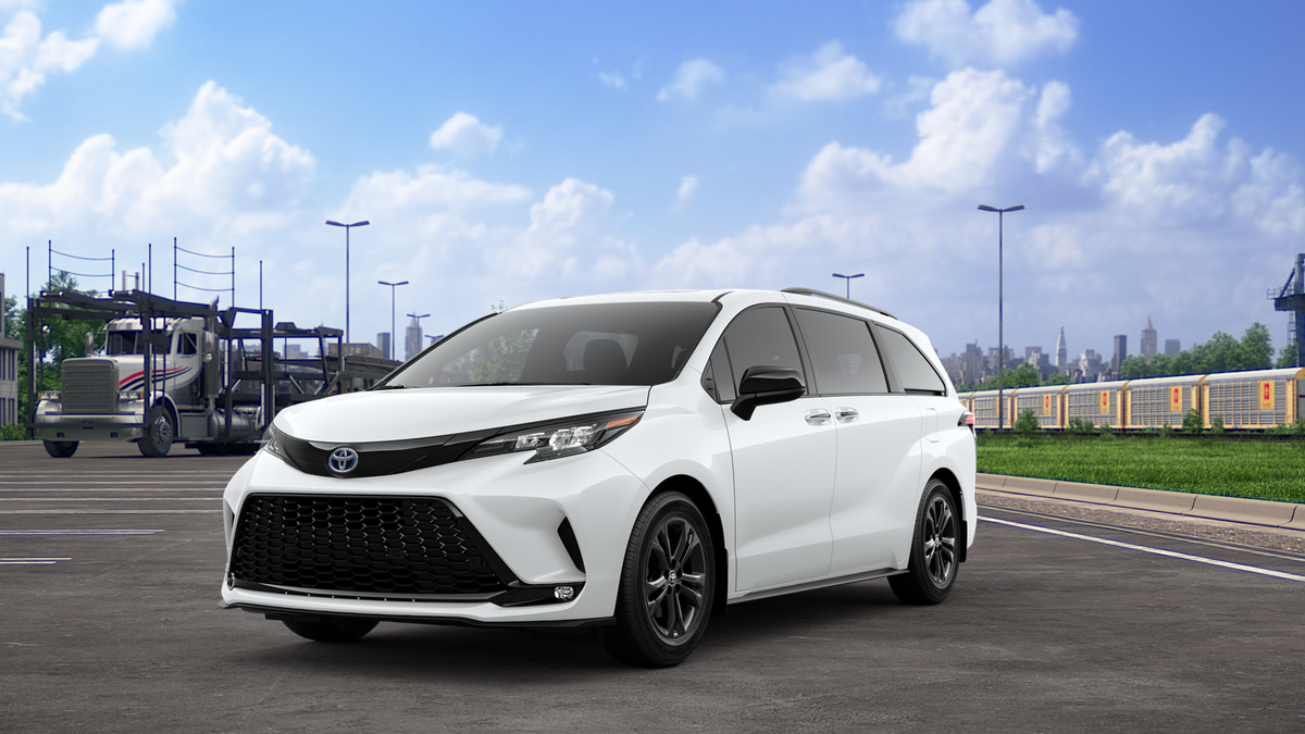 2025 Toyota Sienna XSE