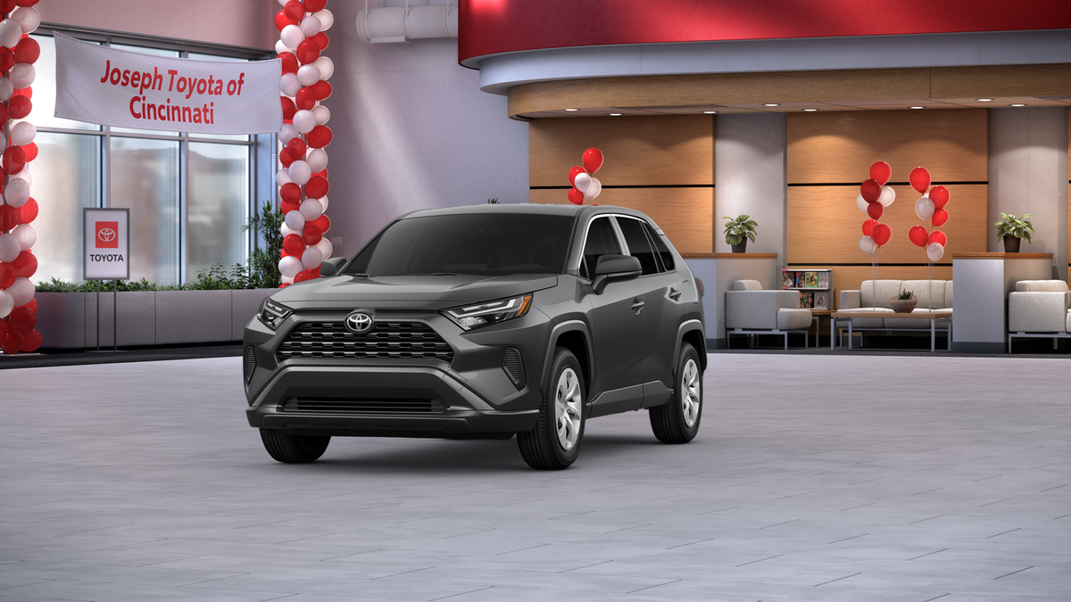 2025 Toyota RAV4 LE's photo