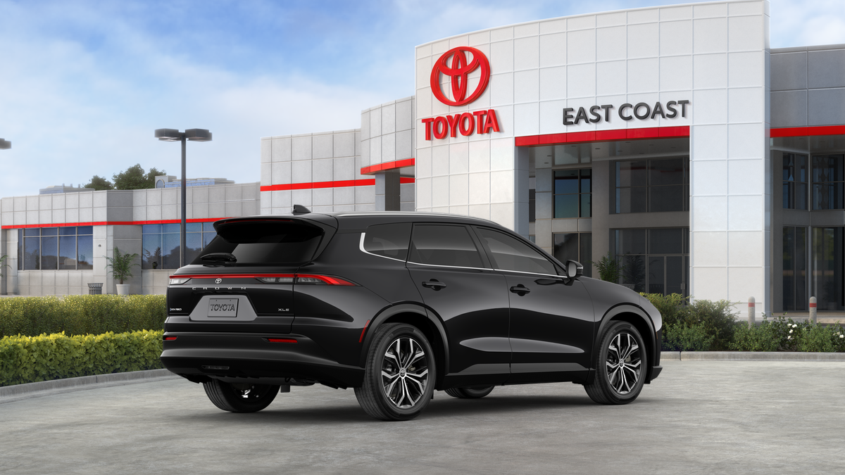 2025 Toyota Crown Signia XLE - Photo 65