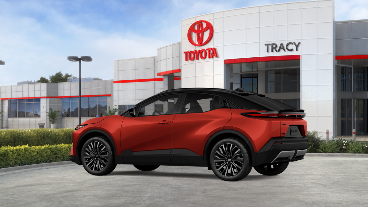 New 2026 Tandoori with Midnight Black Metallic roof <sup>1</sup> Toyota  XSE image 45