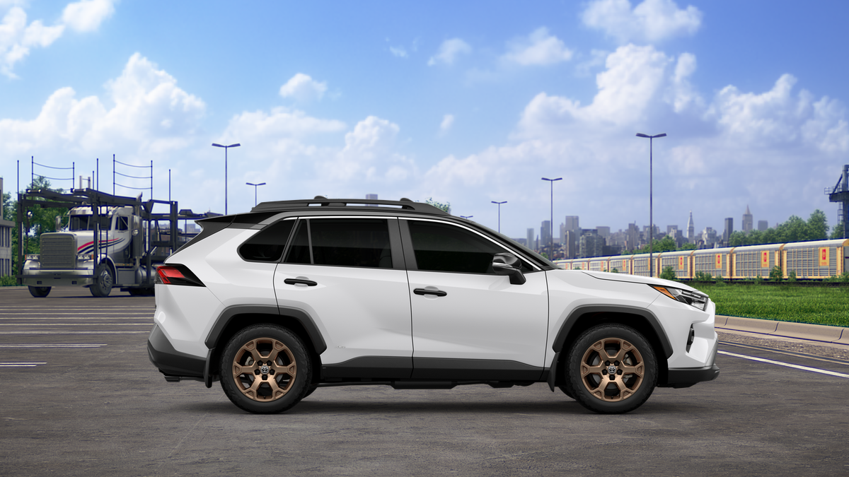 2025 Toyota RAV4 Hybrid photo 11