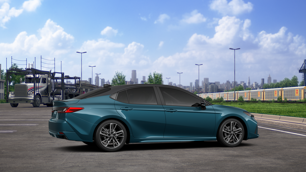 New 2026 Ocean Gem with Midnight Black Metallic roof <sup>1</sup> Toyota  XSE image 13