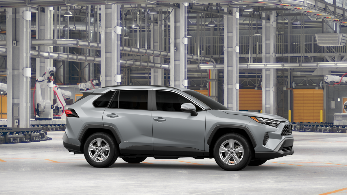 2025 Toyota RAV4 Hybrid XLE photo 14
