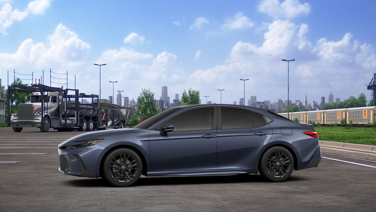 2026 Toyota Camry SE photo 3