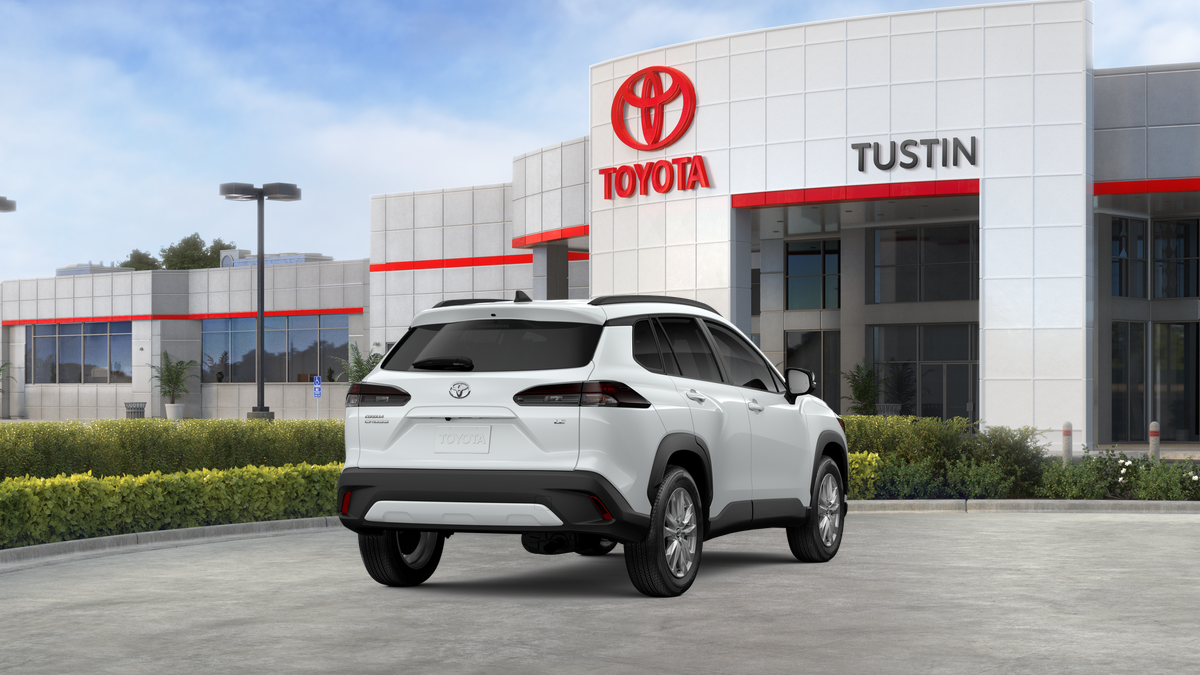 2026 Toyota Corolla Cross LE photo 2