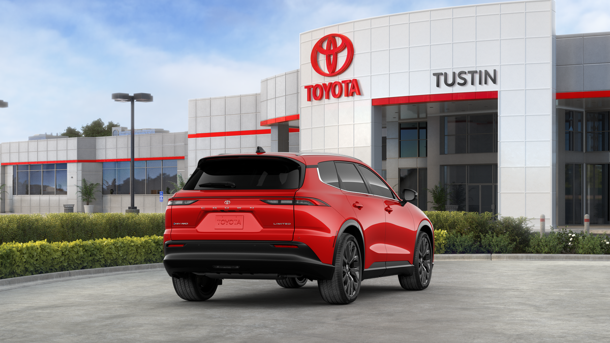 2025 Toyota Crown Signia Limited - Photo 11