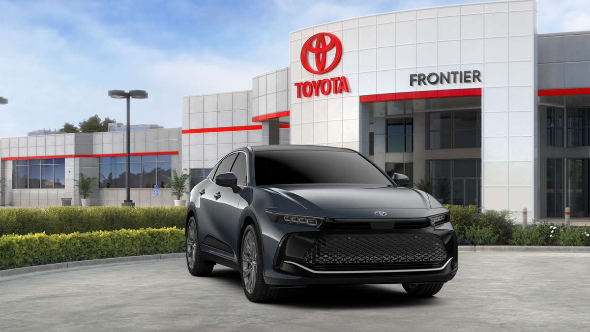 Toyota Crown Limited 2.5L 4-Cyl. Hybrid Engine All-Wheel Drive [15]