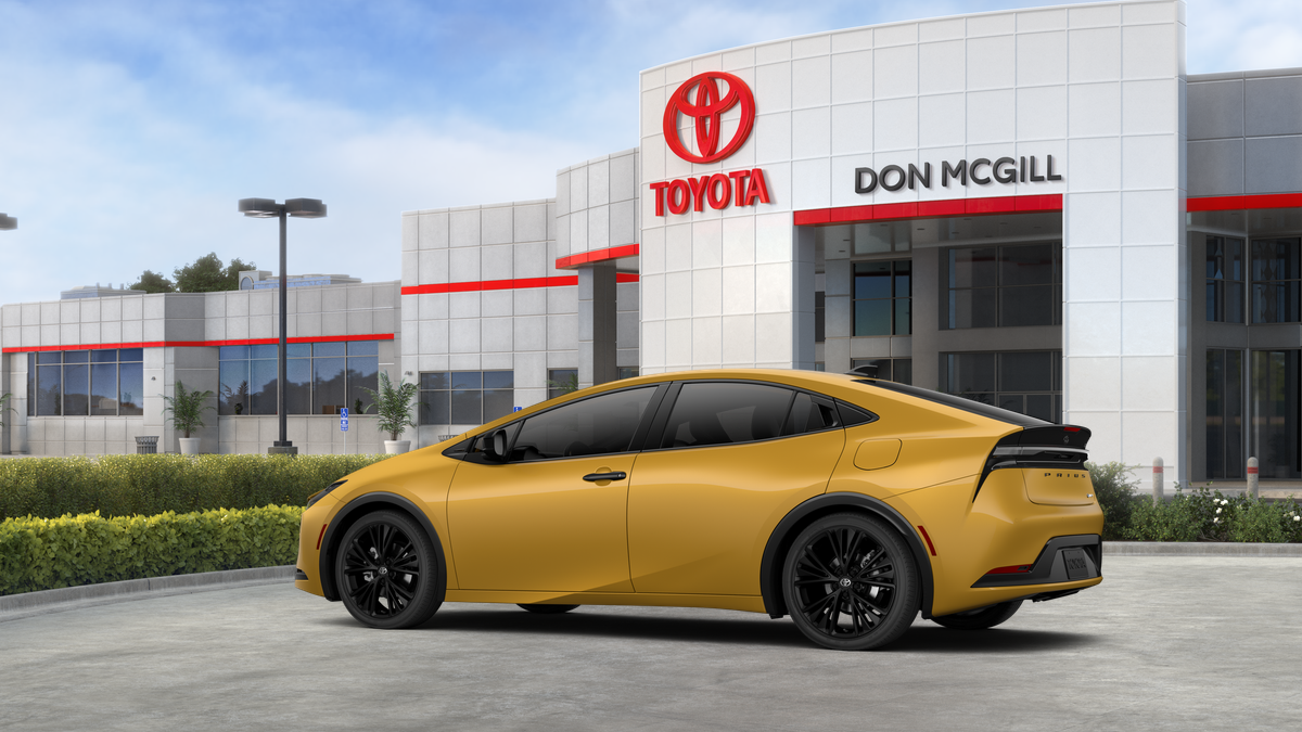 New 2027 Toyota Prius Plug-in Hybrid Sedan