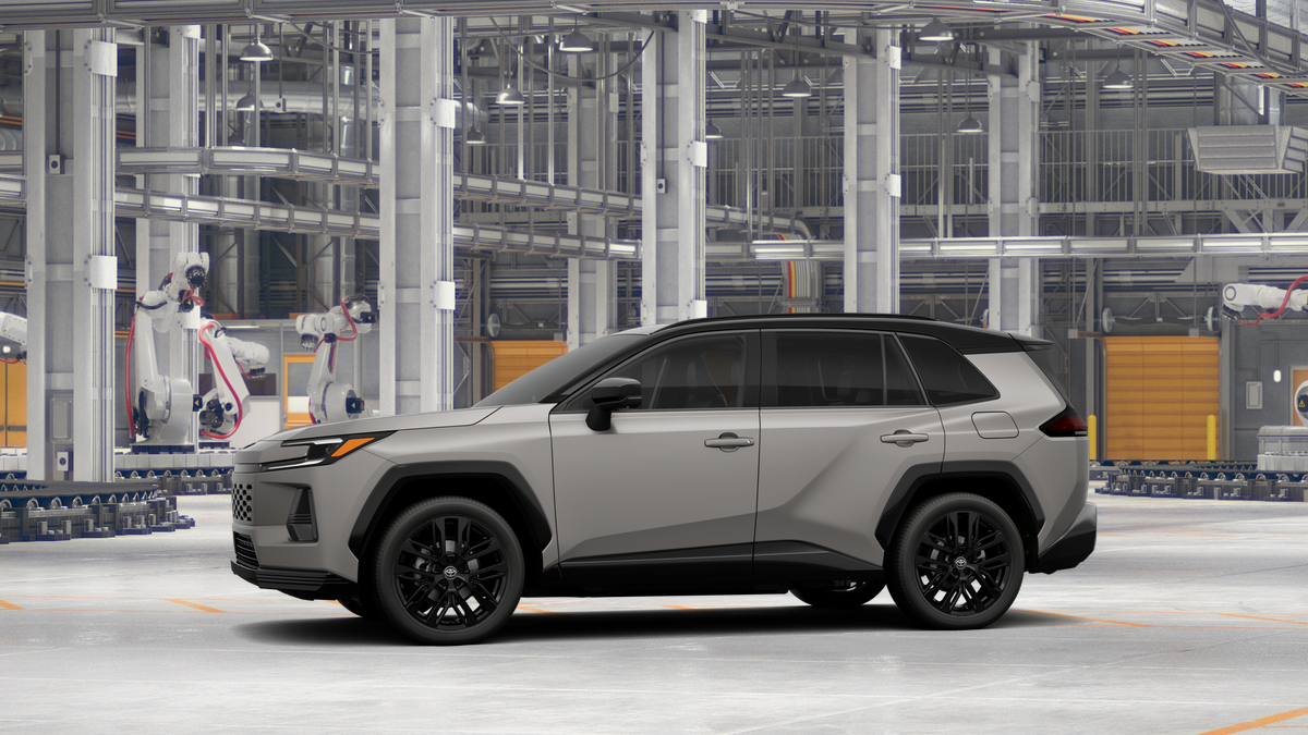 New 2026 Meteor Shower with Midnight Black Metallic roof Toyota XSE image 3