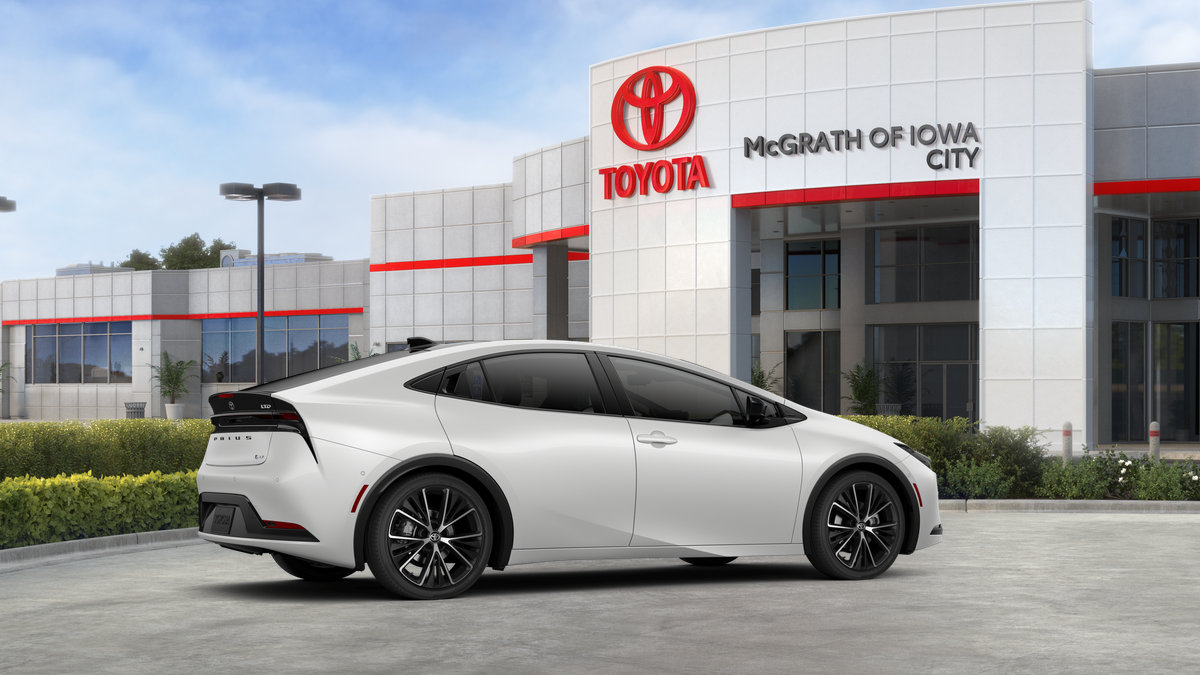 New 2026 Wind Chill Pearl <sup>1</sup> Toyota  Limited image 13