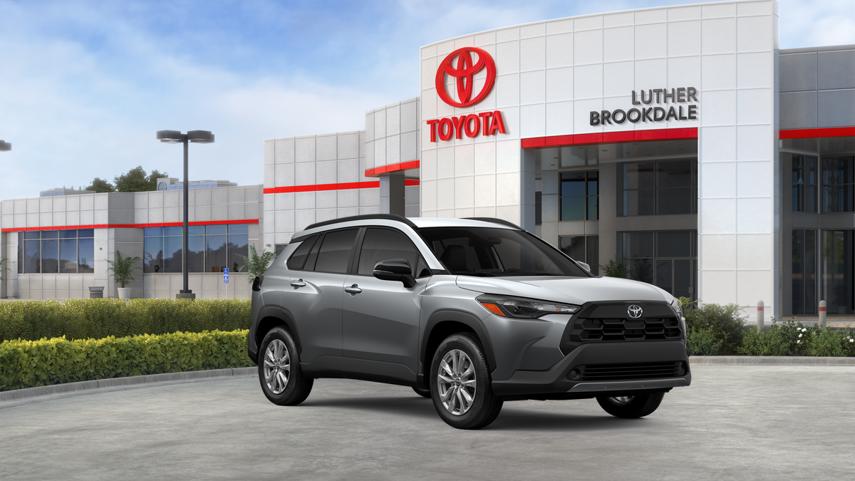 2026 Toyota Corolla Cross LE photo 7