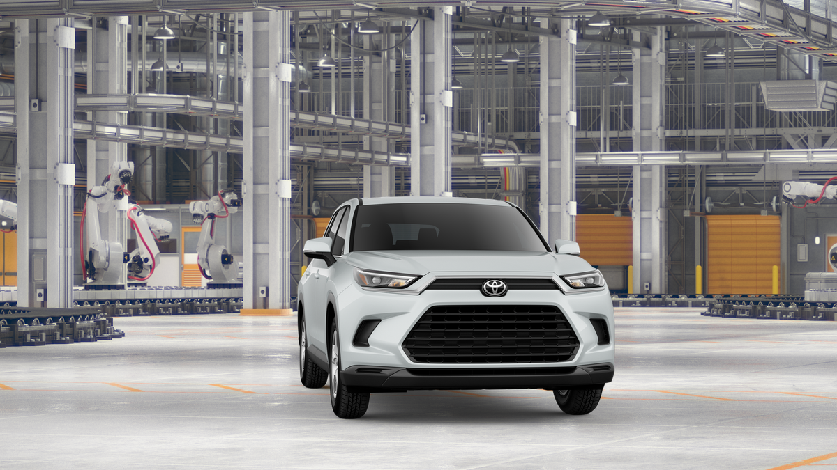 New 2026 Wind Chill Pearl <sup>1</sup> Toyota  LE image 18