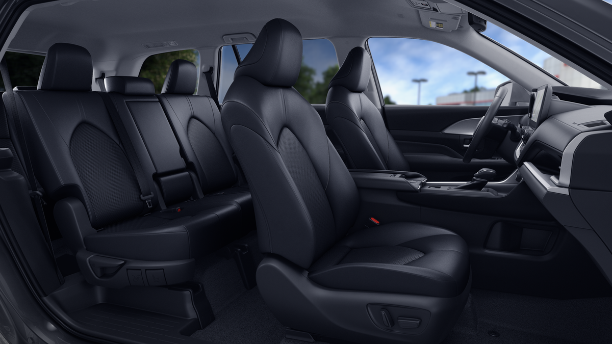 2026 Toyota Grand Highlander XLE photo 13