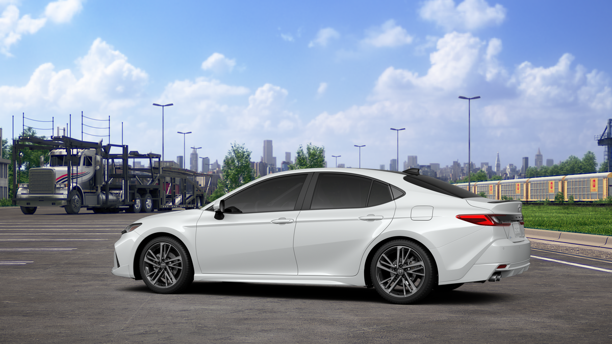 New 2026 Wind Chill Pearl <sup>1</sup> Toyota  XSE image 7