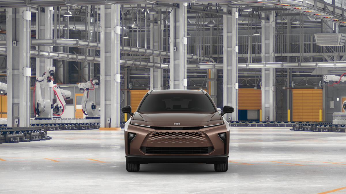 2025 Toyota Crown Signia XLE photo 17