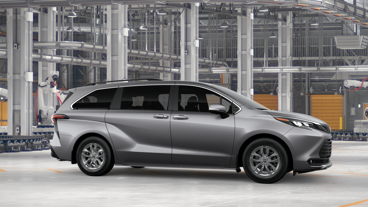 New 2026 Heavy Metal <sup>1</sup> Toyota  XLE image 15