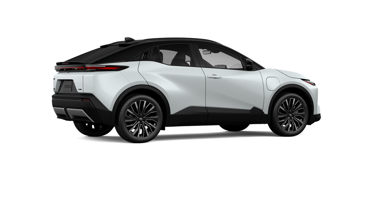 New 2026 Wind Chill Pearl with Midnight Black Metallic roof <sup>1</sup> Toyota  XSE image 13