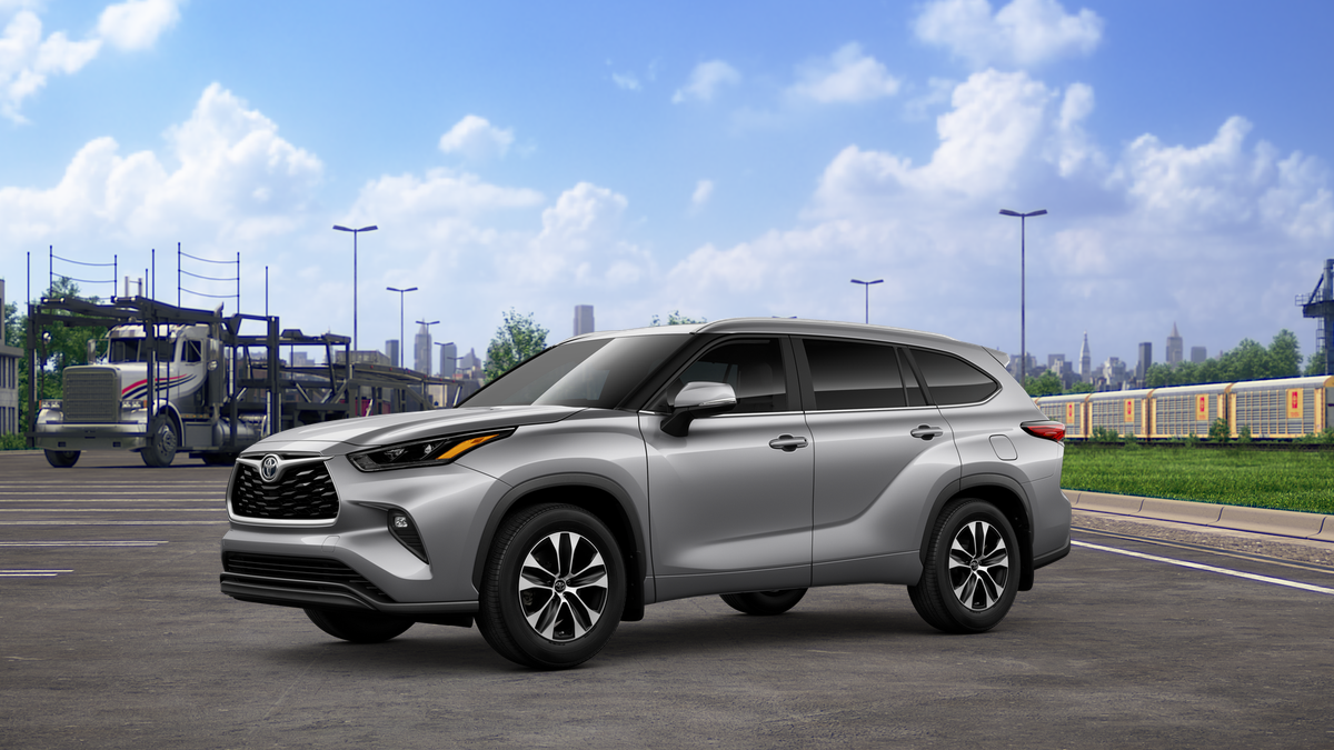 2025 Toyota Highlander XLE photo 4