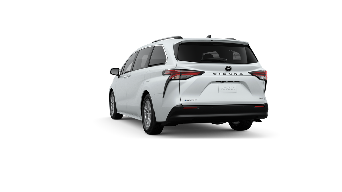 New 2026 Wind Chill Pearl <sup>1</sup> Toyota  XLE image 9
