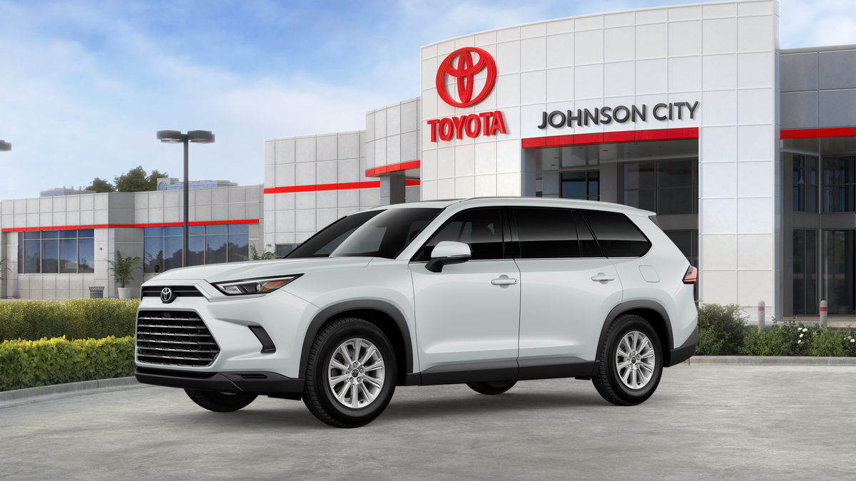 New 2026 Wind Chill Pearl <sup>1</sup> Toyota  XLE image 3