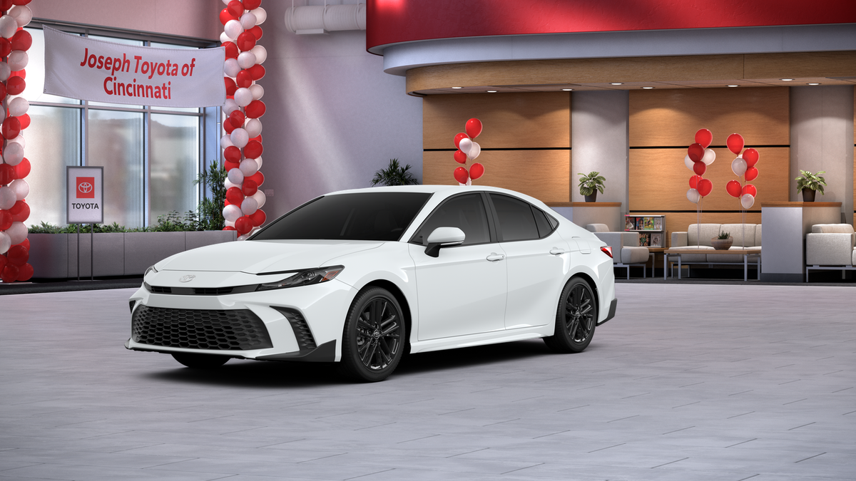 2026 Toyota Camry SE's photo