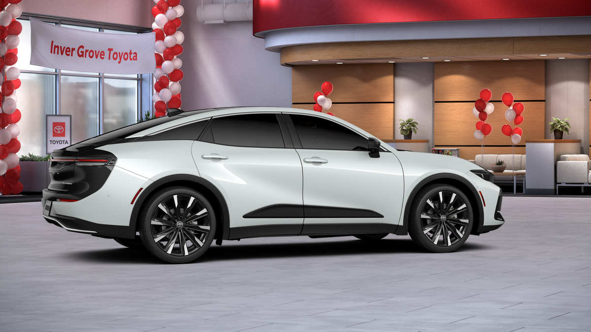 2026 Toyota Crown Platinum - Photo 13