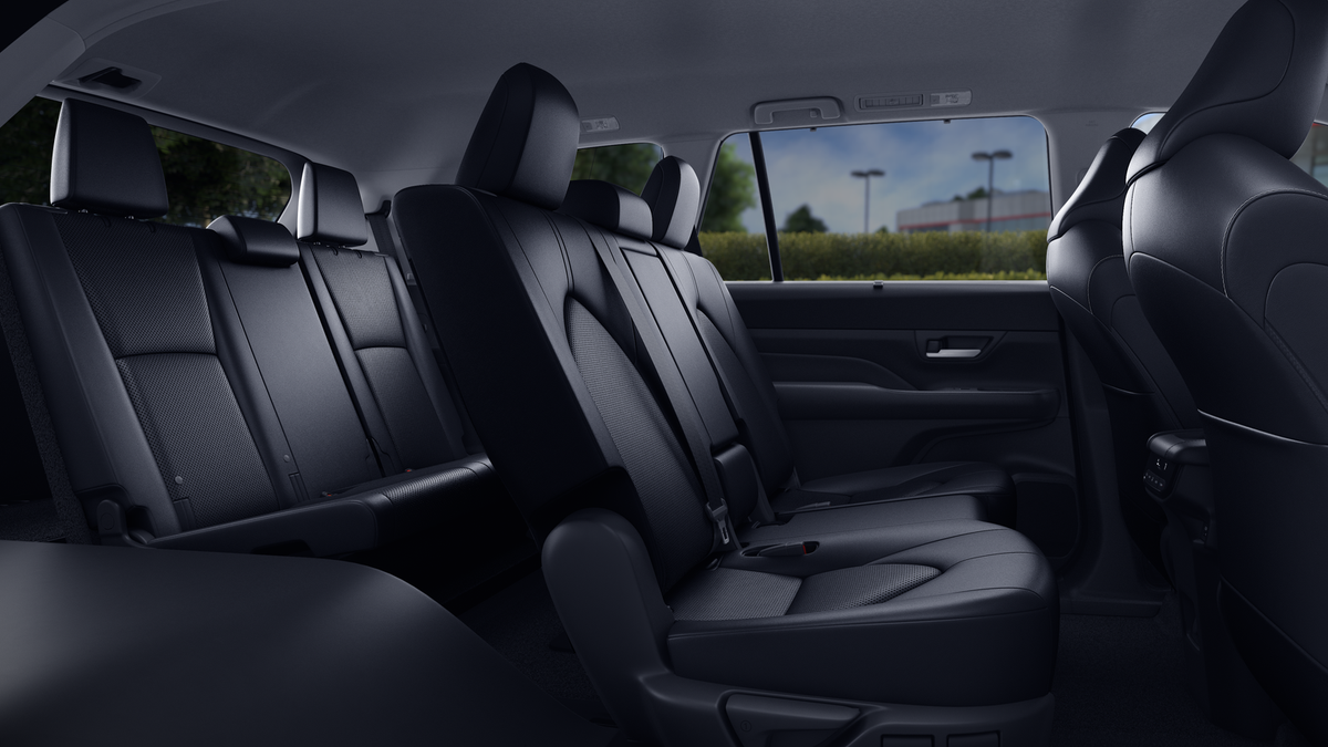 2026 Toyota Grand Highlander XLE photo 14