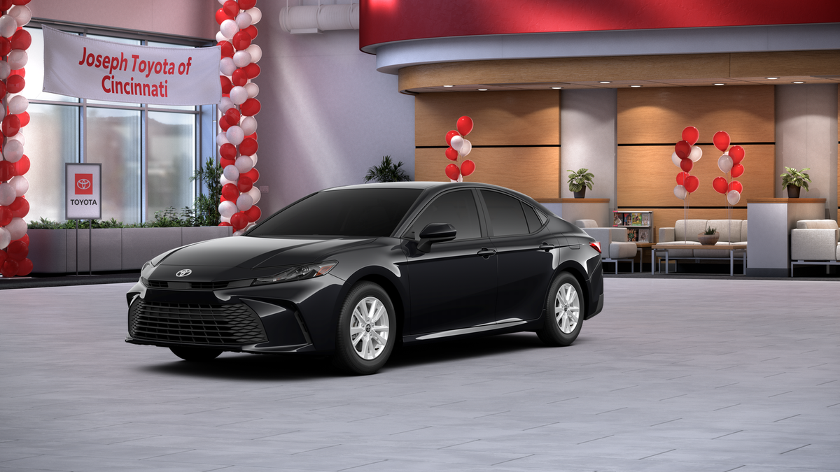 2026 Toyota Camry LE's photo